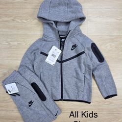 Brand New Kids Nike Tech Jogging Suits Multiple Sizes 
