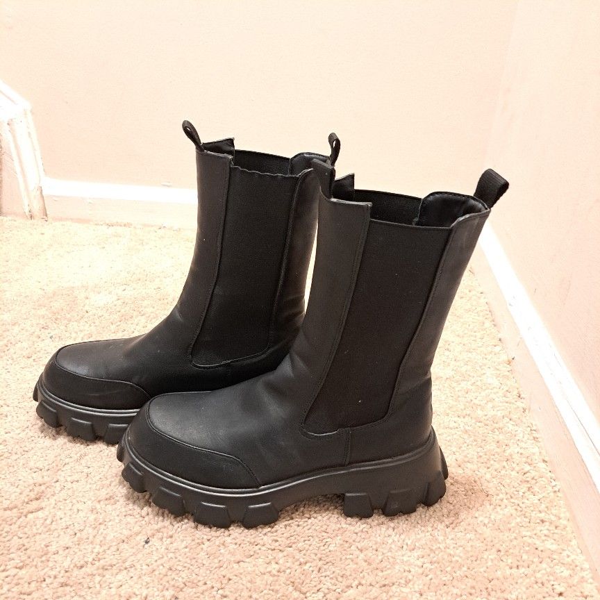 Booties Size 10/40