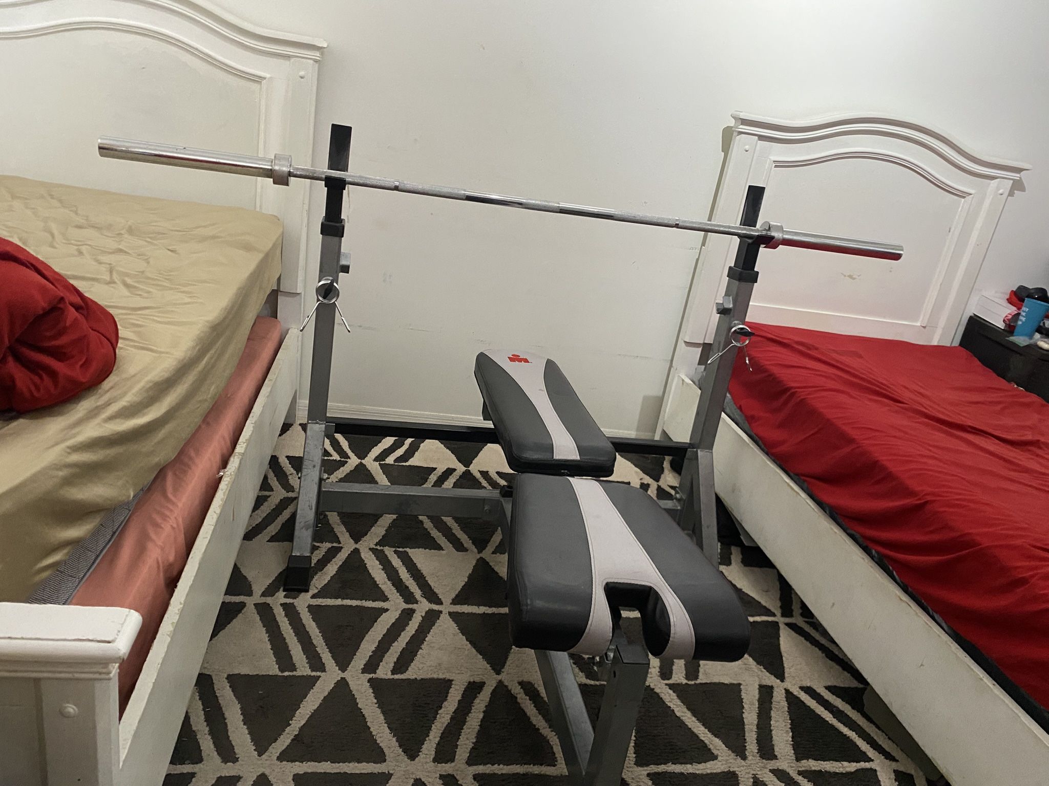 Very Heavy Duty Bench Press/Squat Wrack Combined What’s included ⬇️: The full bench press shown in the picture (it’s all one piece) 7ft 45lb Ol