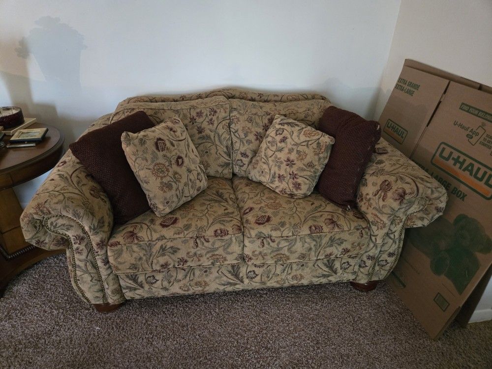 Decorative Love Seat Sofa