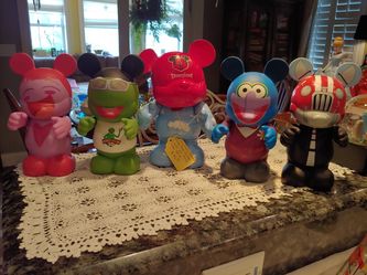 DISNEY VINYLMATION COLLECTION