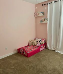 Toddler bed with mattress