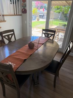Dinning table 4-Chair