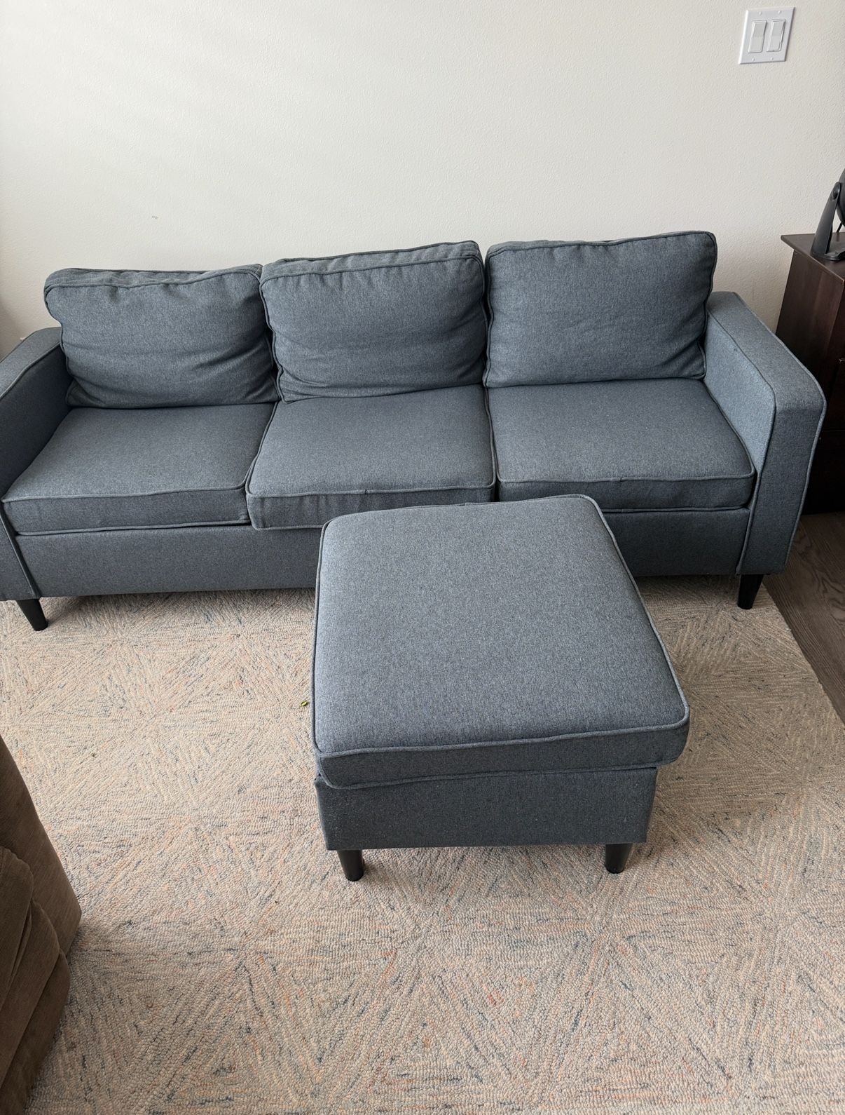 Sectional Sofa w/ottoman Like New
