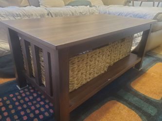 Coffee Table w/ Storage Baskets