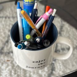 Stationery (pens)