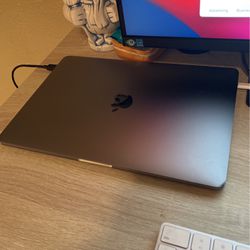 2018 Apple MacBook Pro 13”Touch Bar 