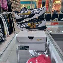 Kobe 8 Protro Mambacita Size 8.5