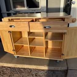 Rolling kitchen island