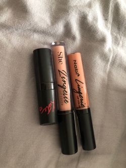 Nude lipsticks