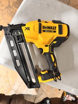 De Walt 16g finish nail gun