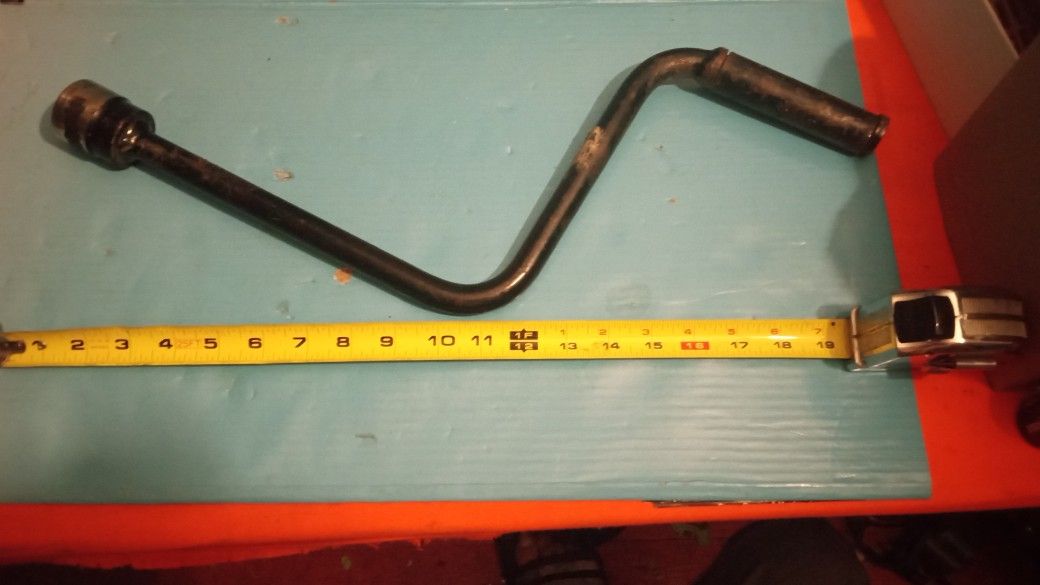 VINTAGE SOCKET BAR 1 1/4 SOCKET