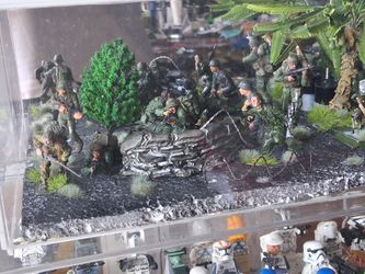 Collector  army figures 2 die cast , 1 Jap ,1  American  , , Rest are    models  figures thatbI.painted  9 of yhem  7 Americans an 2 Japs , comes with