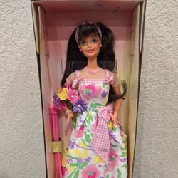 Spring Petals Barbie Doll Avon Special Edition Second in a Series 1996 NIB 16872 Brunette