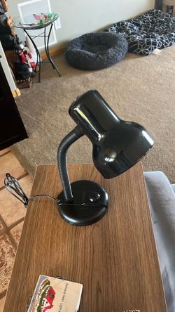 Desk lamp