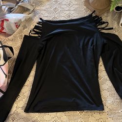 Women’s black cut out shoulder shirt