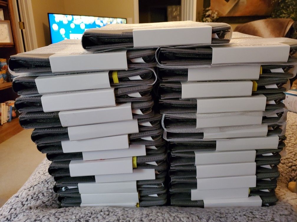 BRAND NEW IPAD/tablet Case(s)