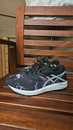 ASICS Amplica running shoes WOMEN’s Size 7