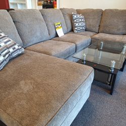 29403.... 3 Pc. Sectional 