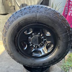 1 GOOD USED RIM & TIRE FOR SPARE CHEVY 16X6 1/2   8 LUGS  LT245/75R16 10 Ply KELLY TIRE $50 PICKUP ONLY 