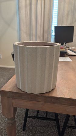 Ceramic Vase (heavy)