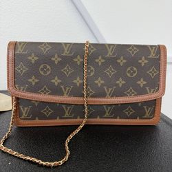 Vintage Louis Vuitton Dame pristine condition