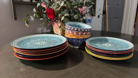 Dinner plate set (16 piece plate set)