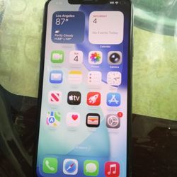 iPhone 11 pro max unlocked 256GB