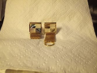 Cufflinks