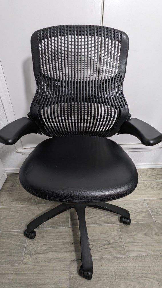 KNOLL REGENERATION OFFICE CHAIR