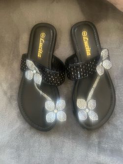 Lucita Black Rhinestone Flip Flop Sandals Size 6