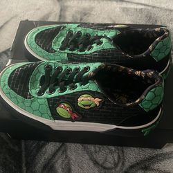 Ninja Turtles kids size 13