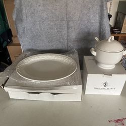 2 Full Size Ceramic Platers and 1 Full Size Soup w Ladle