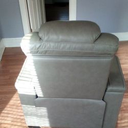 Recliner Okay