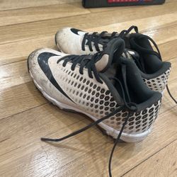 Youth Size 2 Baseball Cleats