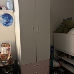 Kid Clothing Vanity Dresser