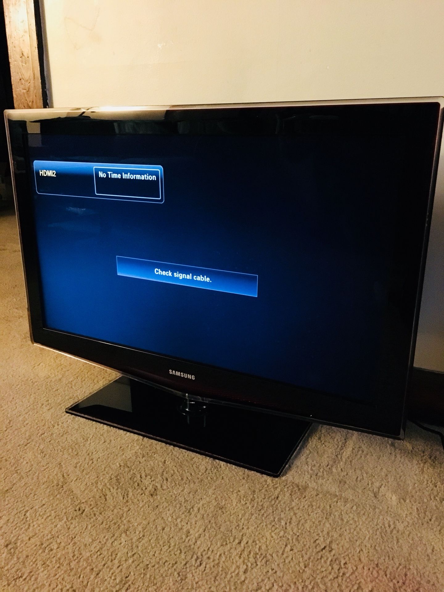 2009 Samsung 37in flatscreen LCD TV