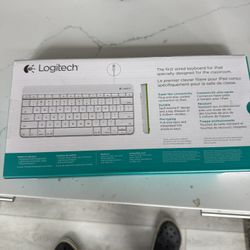 Logitech iPad Keyboard 