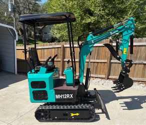 New Mini Excavator w/ Pilot Controls, Quick Attach, Hydraulic Thumb, Fans - Serviced
