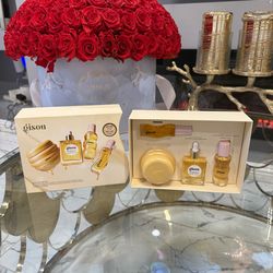 Gisou GLOW ALL THE WAY  FIRM PRICE NO TRADES ! 💛🍯