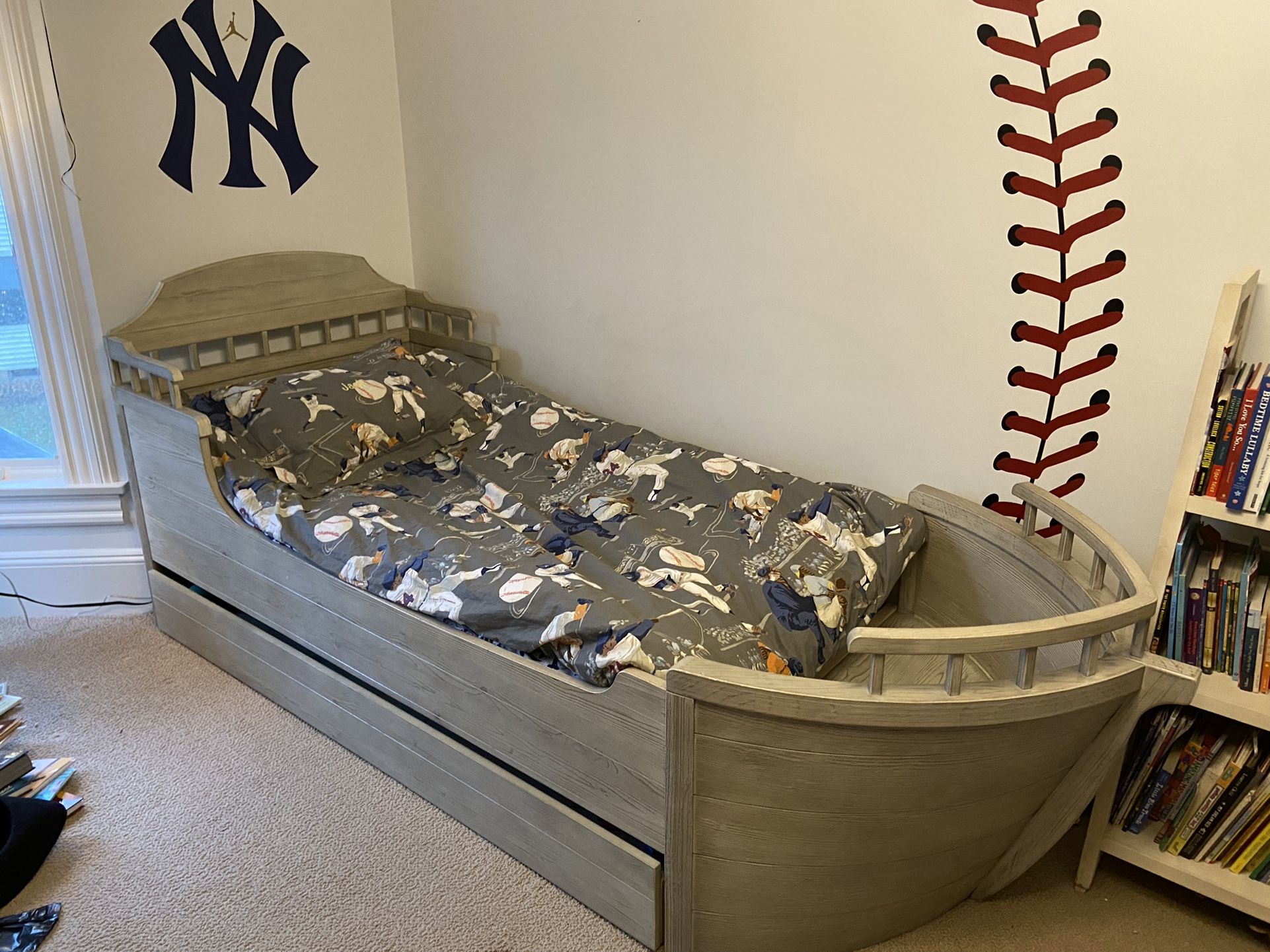 Pottery Barn Boat Bed With Trundle