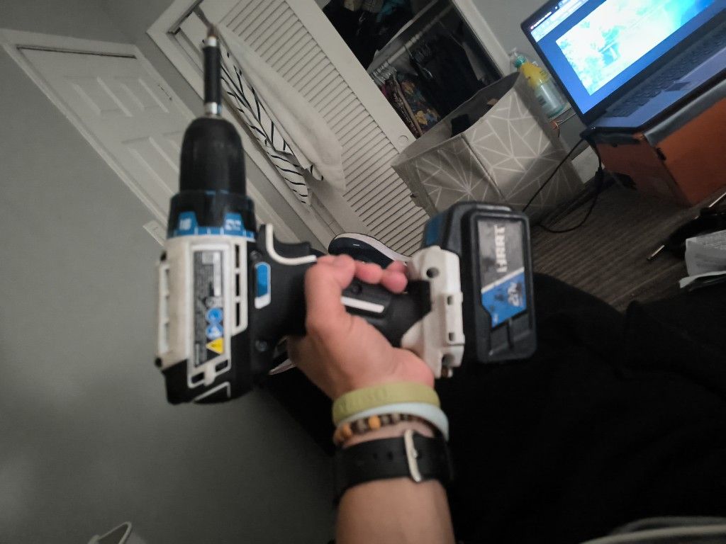 20 Volt Hart Drill 