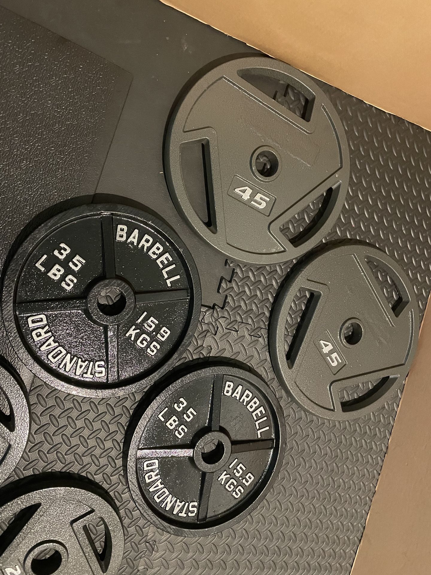 BRAND NEW Olympic Weights Plates Set. Total weight 240#