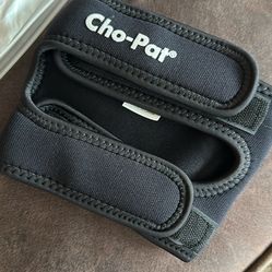 Cho-Pat dual action knee strap size medium