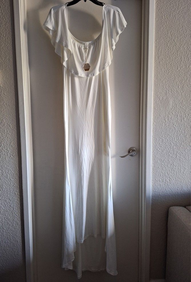 Ivory Ruffle Off Shoulder Mermaid Maternity Photoshoot Gown/Dress Size Large (True To Size)
