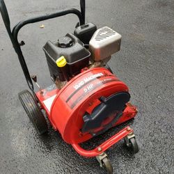 Yard man 5 HP Leaf Blower 
