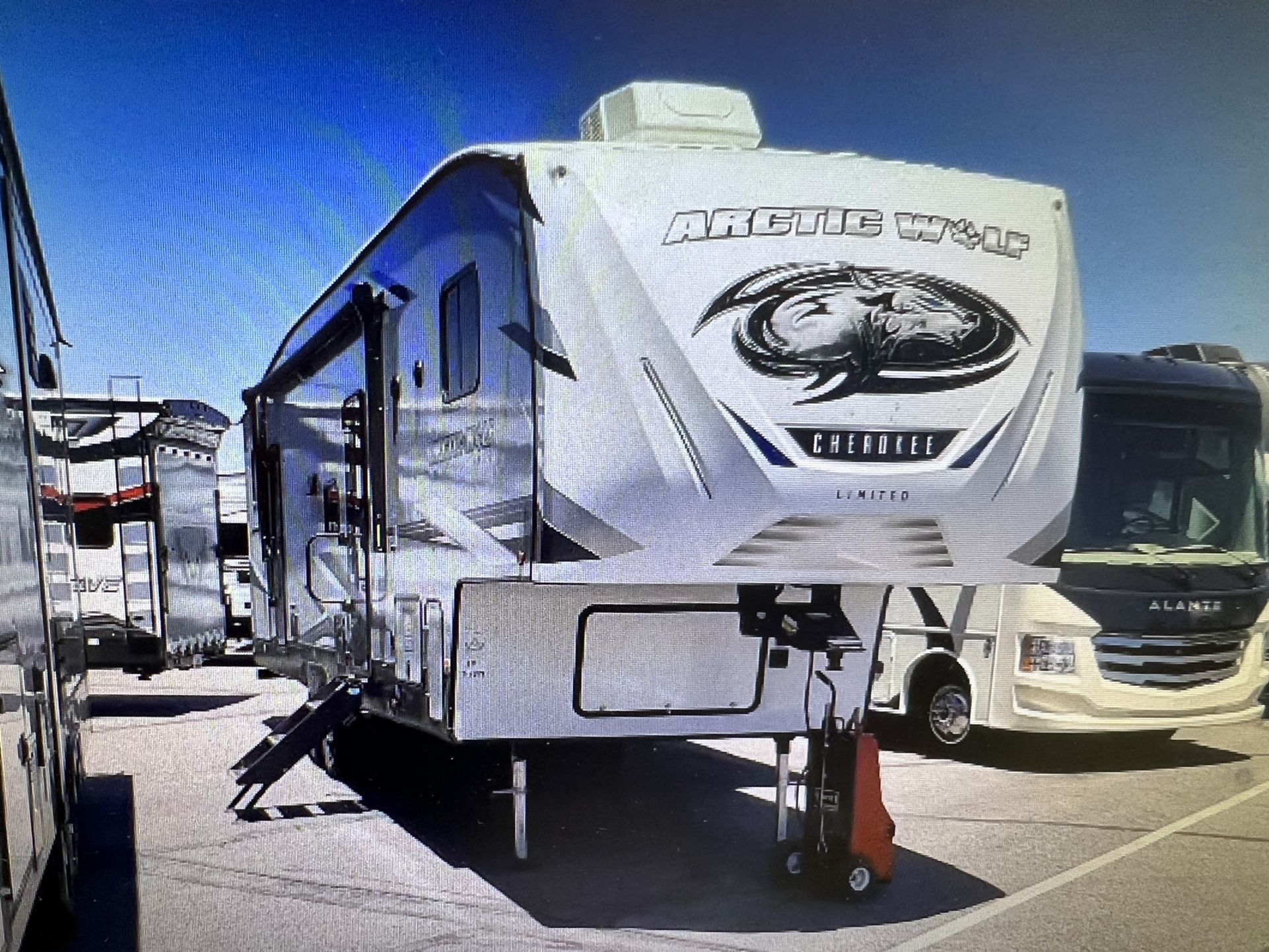 2022 Forest River Wolf 321Bh