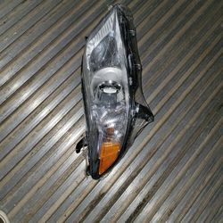 Headlights Right TOYOTA SIENNA 2016