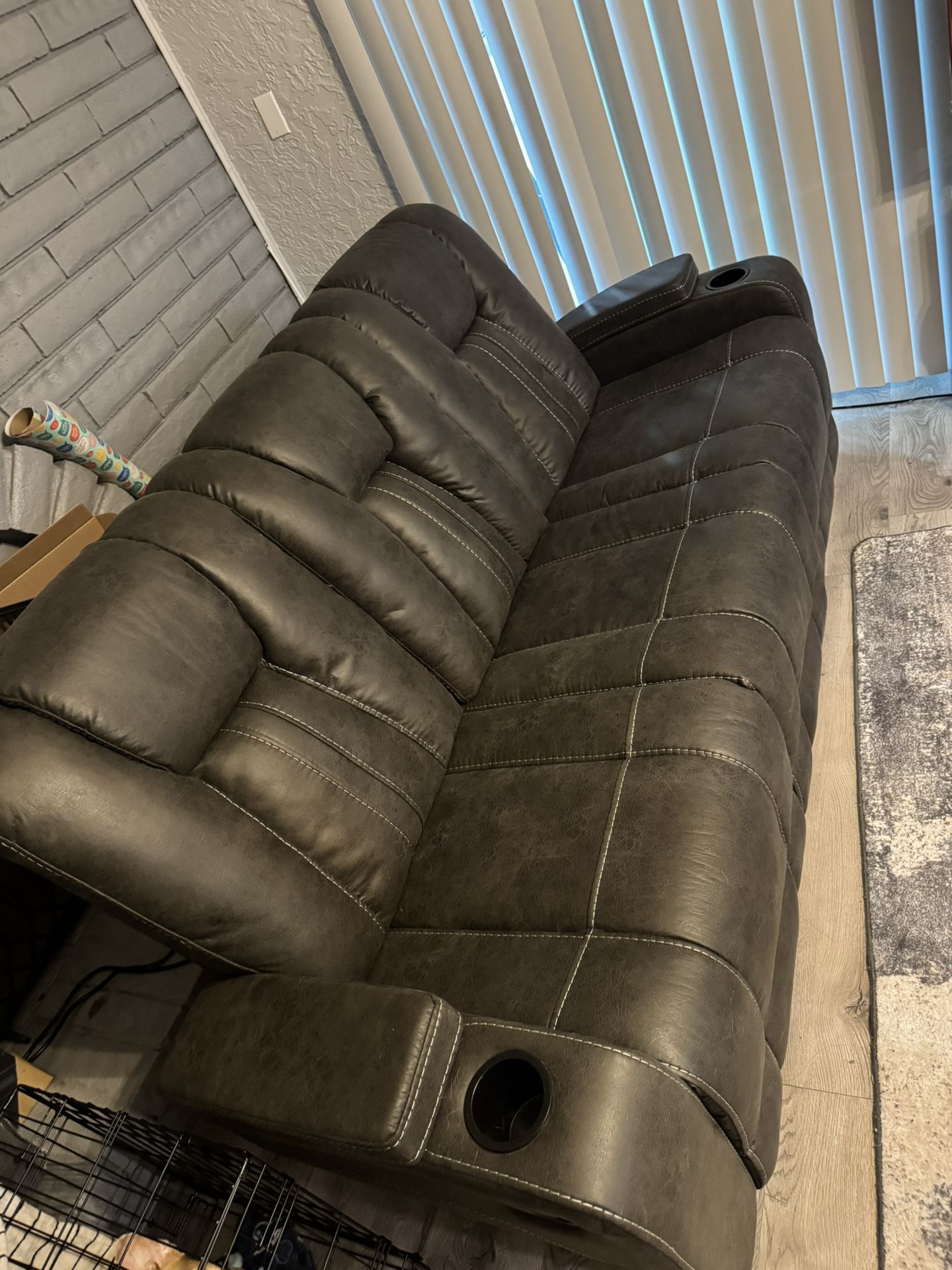 Recliner Couches With Storage