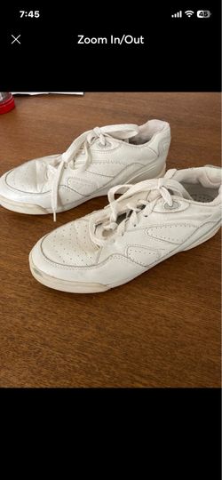 Size 7  1/2 women’s